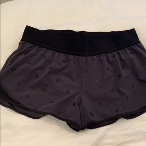 Lululemon Specail edition Hotty Hot shorts